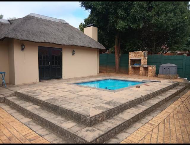 3 BEDROOM HOUSE FOR SALE IN NOORDHEUWEL